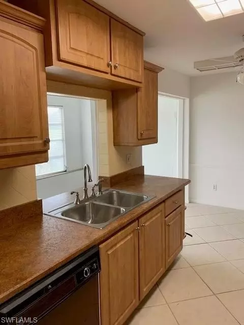 1044 Forest Lakes Dr, Naples, FL 34105 photo 4