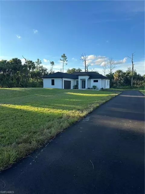 3213 16th Ave SE, Naples, FL 34117