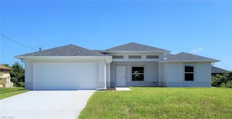 2515 27th St W, Lehigh Acres, FL 33976