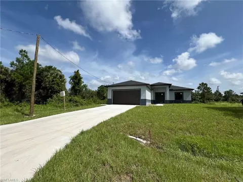 3418 58th St W, Lehigh Acres, FL 33971