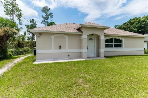 2840 4th Ave NE, Naples, FL 34120