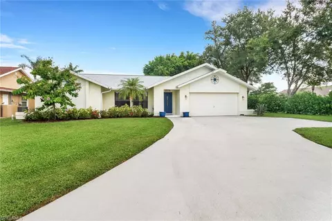 3411 Arlette Dr, Naples, FL 34109