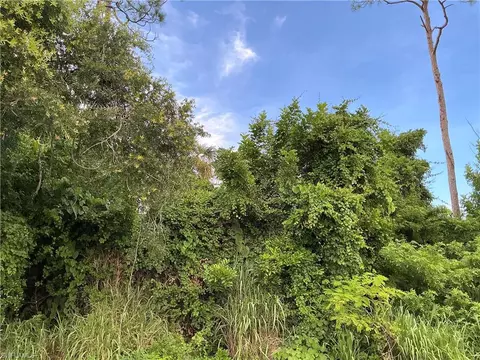 1252 Fleetwood Dr NW, Port Charlotte, FL 33948