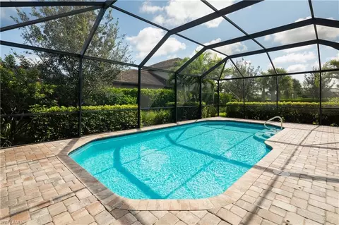 16245 Borelle Cir, Naples, FL 34110