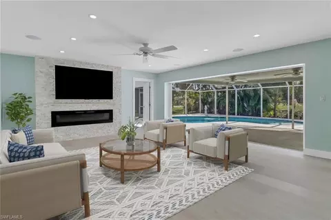 2600 Longboat Dr, Naples, FL 34104