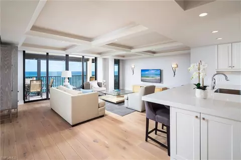 10851 Gulf Shore Dr #1501, Naples, FL 34108