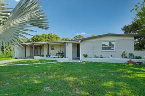 501 W Penn Rd W, Lehigh Acres, FL 33936