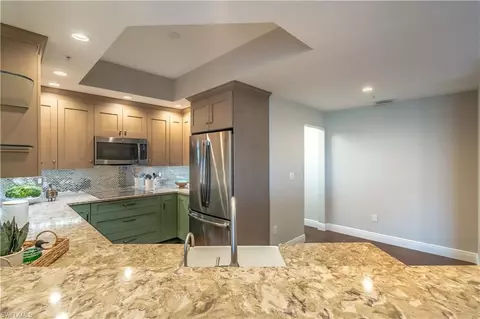 1001 Arbor Lake Dr #607, Naples, FL 34110