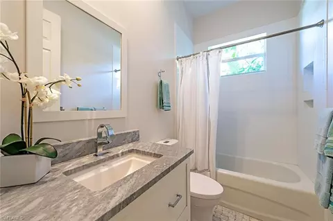Bath - 4980 Rustic Oaks Cir, Naples, FL 34105 photo 2 of 3