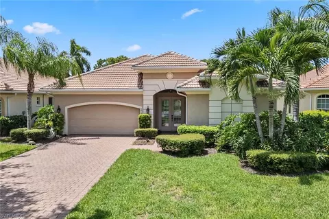 6817 Bent Grass Dr, Naples, FL 34113