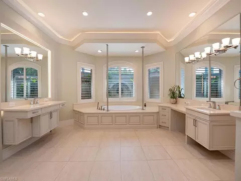 Bath - 2835 Silverleaf Ln, Naples, FL 34105 photo 1 of 4