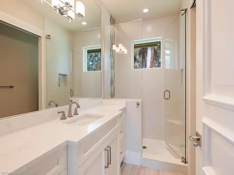 Bath - 2835 Silverleaf Ln, Naples, FL 34105 photo 4 of 4