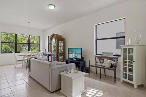 9003 Madrid Cir, Naples, FL 34104 photo 9