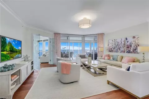 4021 Gulf Shore Blvd N #1905, Naples, FL 34103