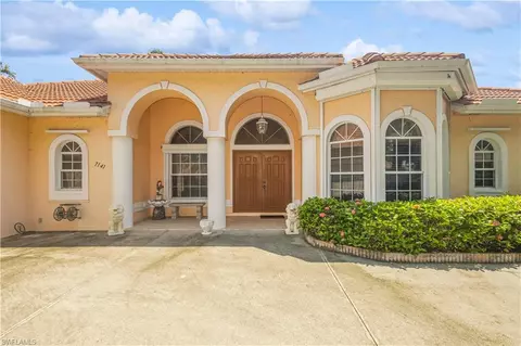 7141 Mill Run Cir, Naples, FL 34109