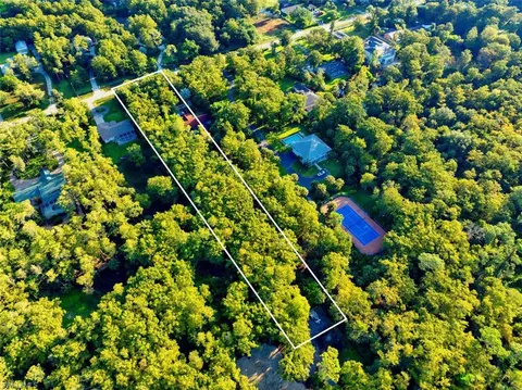 Cherry Wood Dr, Naples, FL 34119