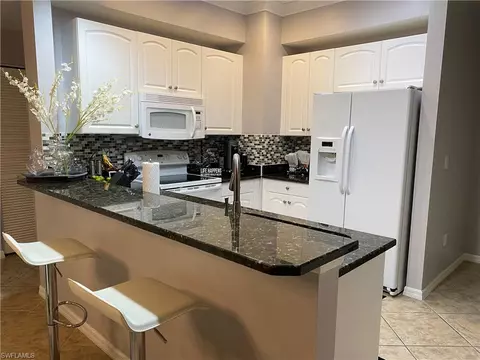 1107 Winding Pines Cir #204, Cape Coral, FL 33909