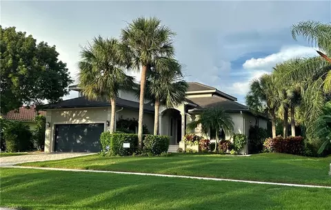 693 Kendall Dr, Marco Island, FL 34145