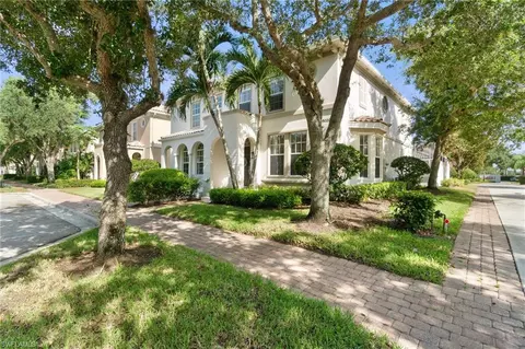 6020 Towncenter Cir, Naples, FL 34119