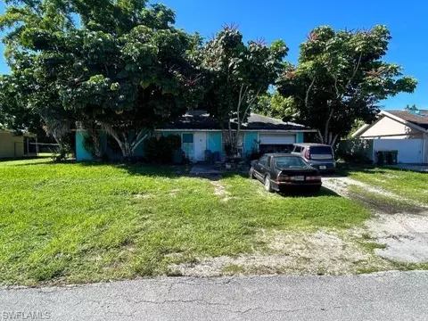 4554 27th Ct SW, Naples, FL 34116
