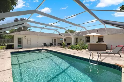1109 N Alhambra Cir, Naples, FL 34103