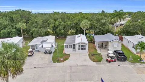 6 Bass Ln, Naples, FL 34114