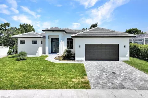 211 Clyburn St, Marco Island, FL 34145