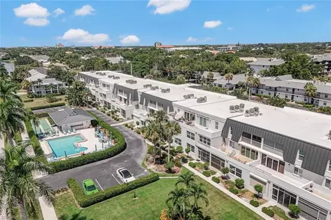 4200 Belair Ln # 105, Naples, FL 34103