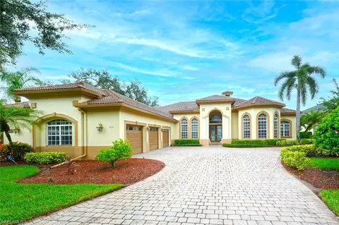 422 Terracina Ct, Naples, FL 34119