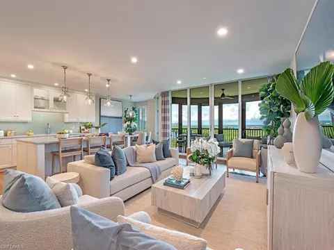 8990 Bay Colony Dr #902, Naples, FL 34108