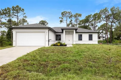 4011 3rd St W, Lehigh Acres, FL 33971