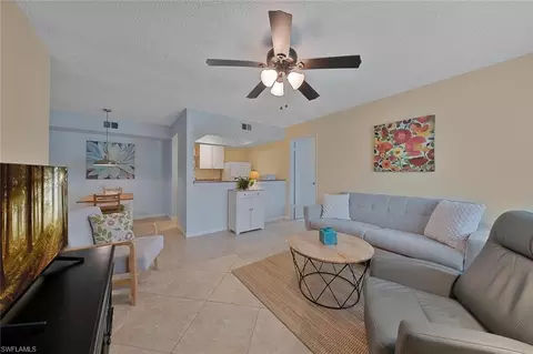 4315 27th Ct SW #201, Naples, FL 34116