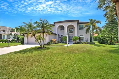 8023 San Simeon Way, Naples, FL 34109