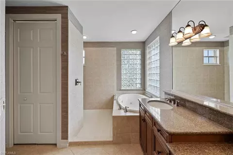 Bath - 2810 Tiburon Blvd E #101, Naples, FL 34109 photo 1 of 3