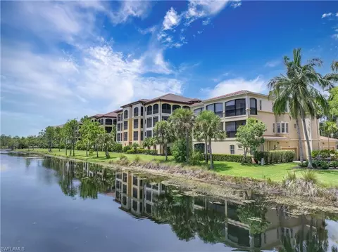 View/Area - 2810 Tiburon Blvd E #101, Naples, FL 34109 photo 2 of 8
