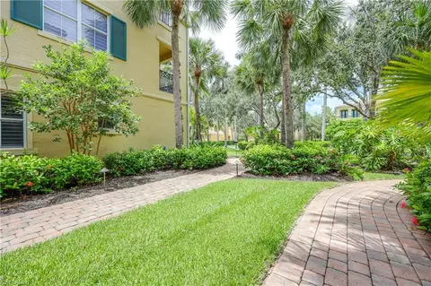 Exterior - 2810 Tiburon Blvd E #101, Naples, FL 34109 photo 8 of 16