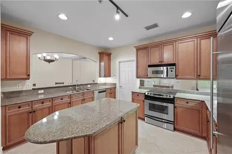 Kitchen - 2810 Tiburon Blvd E #101, Naples, FL 34109 photo 1 of 3