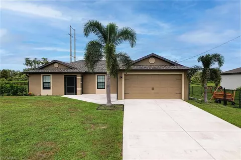259 Rue Labonne Rd, Fort Myers, FL 33913