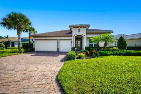 13840 Woodhaven Cir, Fort Myers, FL 33905