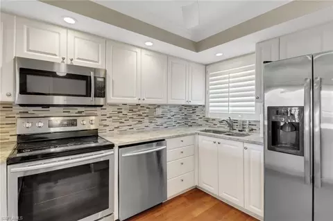 29 High Point Cir E #202, Naples, FL 34103 photo 6