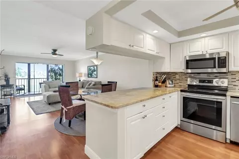 29 High Point Cir E #202, Naples, FL 34103 photo 7