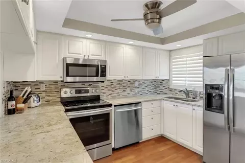 29 High Point Cir E #202, Naples, FL 34103 photo 5