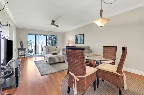 29 High Point Cir E #202, Naples, FL 34103 photo 8