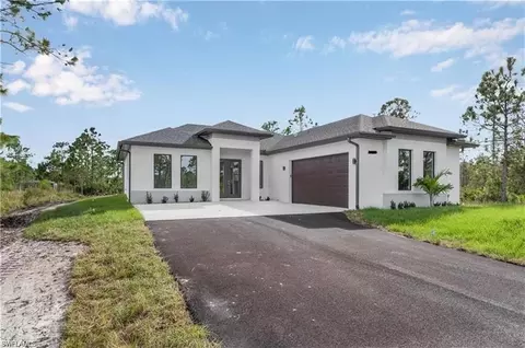 3717 26th Ave SE, Naples, FL 34117