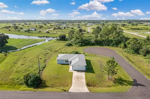 9023 W Crow Cir, Labelle, FL 33935