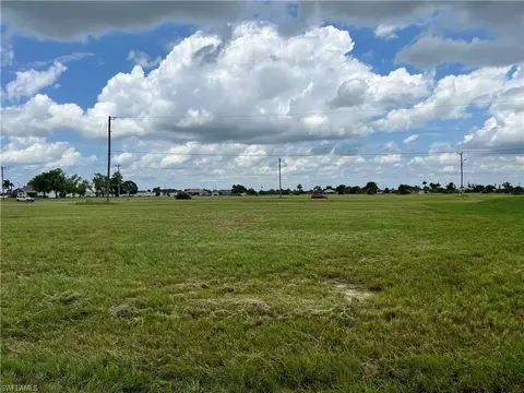 1907 NE 15th Ln, Cape Coral, FL 33909