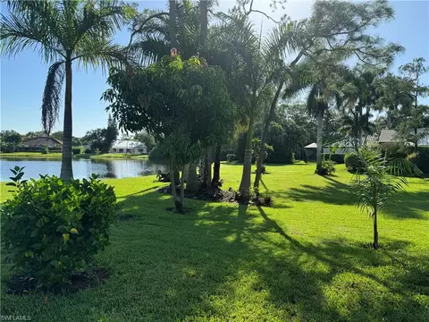 Exterior - 1300 1310 Bald Eagle Dr, Naples, FL 34105 photo 3 of 4