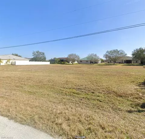 207 NW 27th Ave, Cape Coral, FL 33993