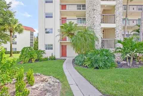 4380 27th Ct SW #401, Naples, FL 34116