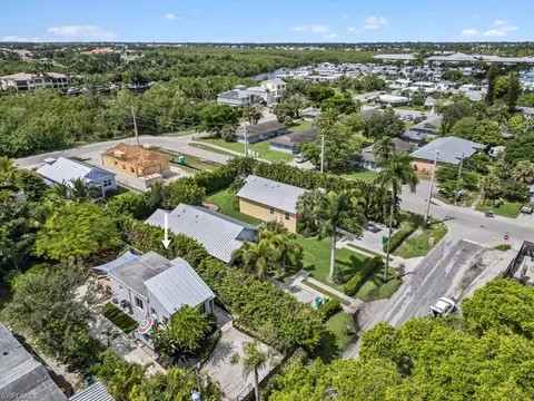 2548 Weeks Ave, Naples, FL 34112 photo 20